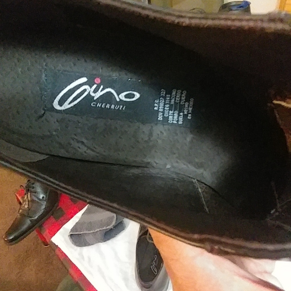 Shoes - Picture 4 of 4